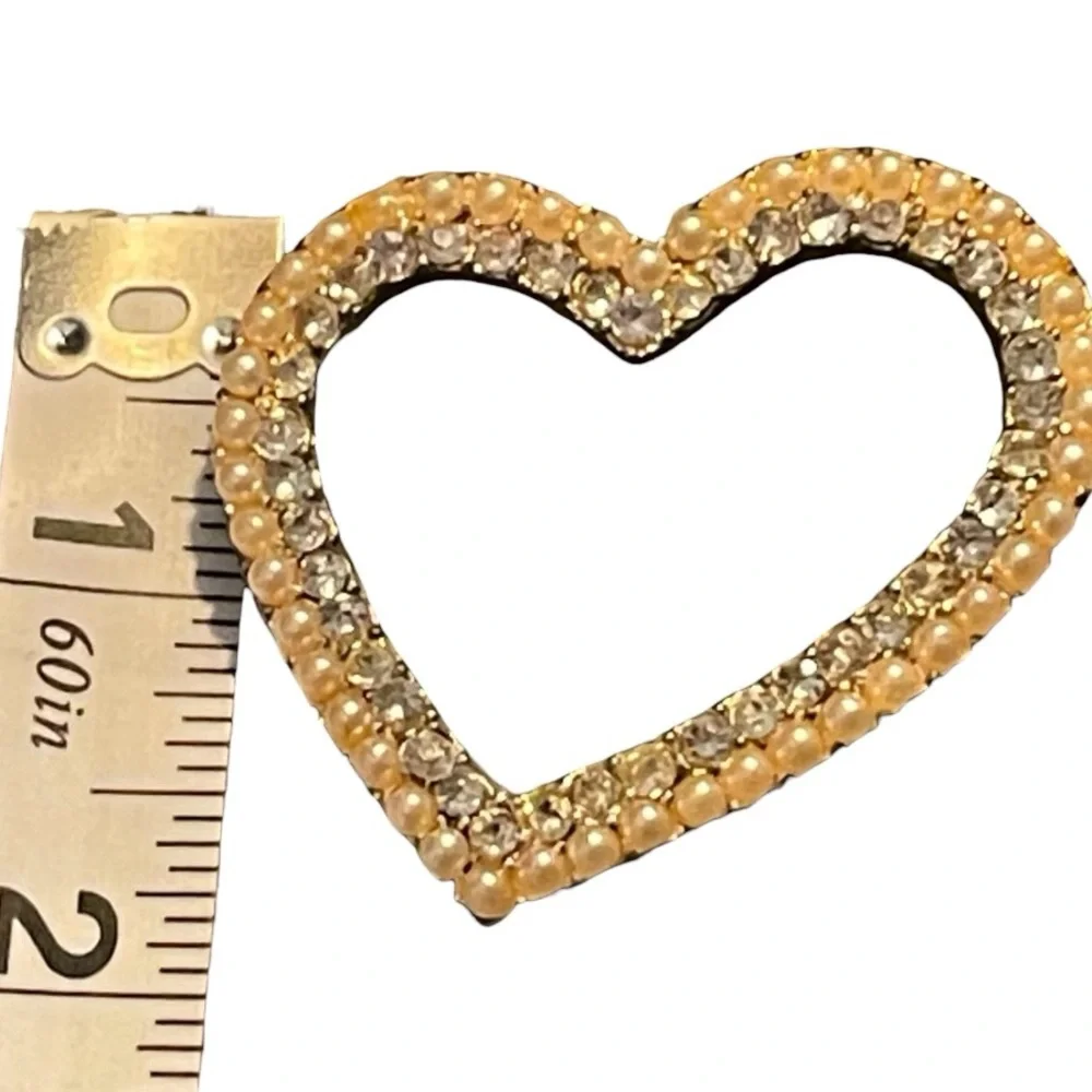 Vintage 80s‎ Silver Tone Metal Rhinestone & Faux Pear Heart Brooch Pin 1.75”